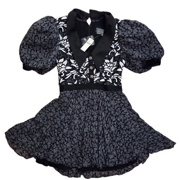 Anthropologie Dresses & Skirts - Anthropologie Black White Floral print Puff Sleeve Collared Button Short Dress